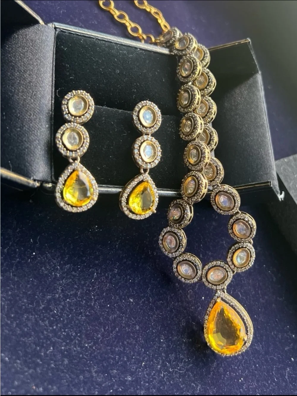 Gorgeous topaz 6.2CT tear drop antique gold plated necklace with clear crystals